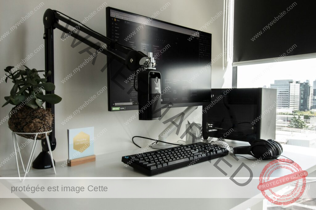 Image d'illustration, ordinateur et podcast